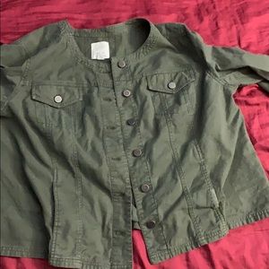Green jean jacket🖤